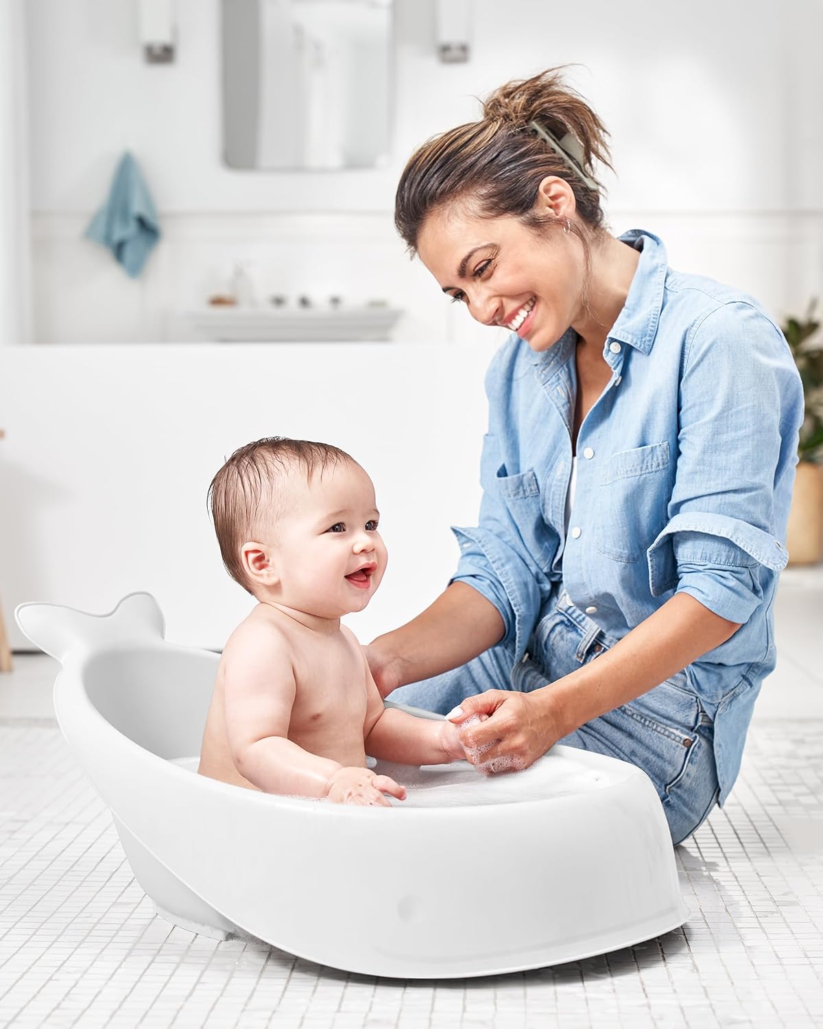 Skip Hop Bath Tub - Moby Smart Sling 3-Stage Tub, PVC-Free, Phthalate-Free, Non Slip Bath Tub for New Born with Drain Plug (Birth to 11Kg, White Color)
